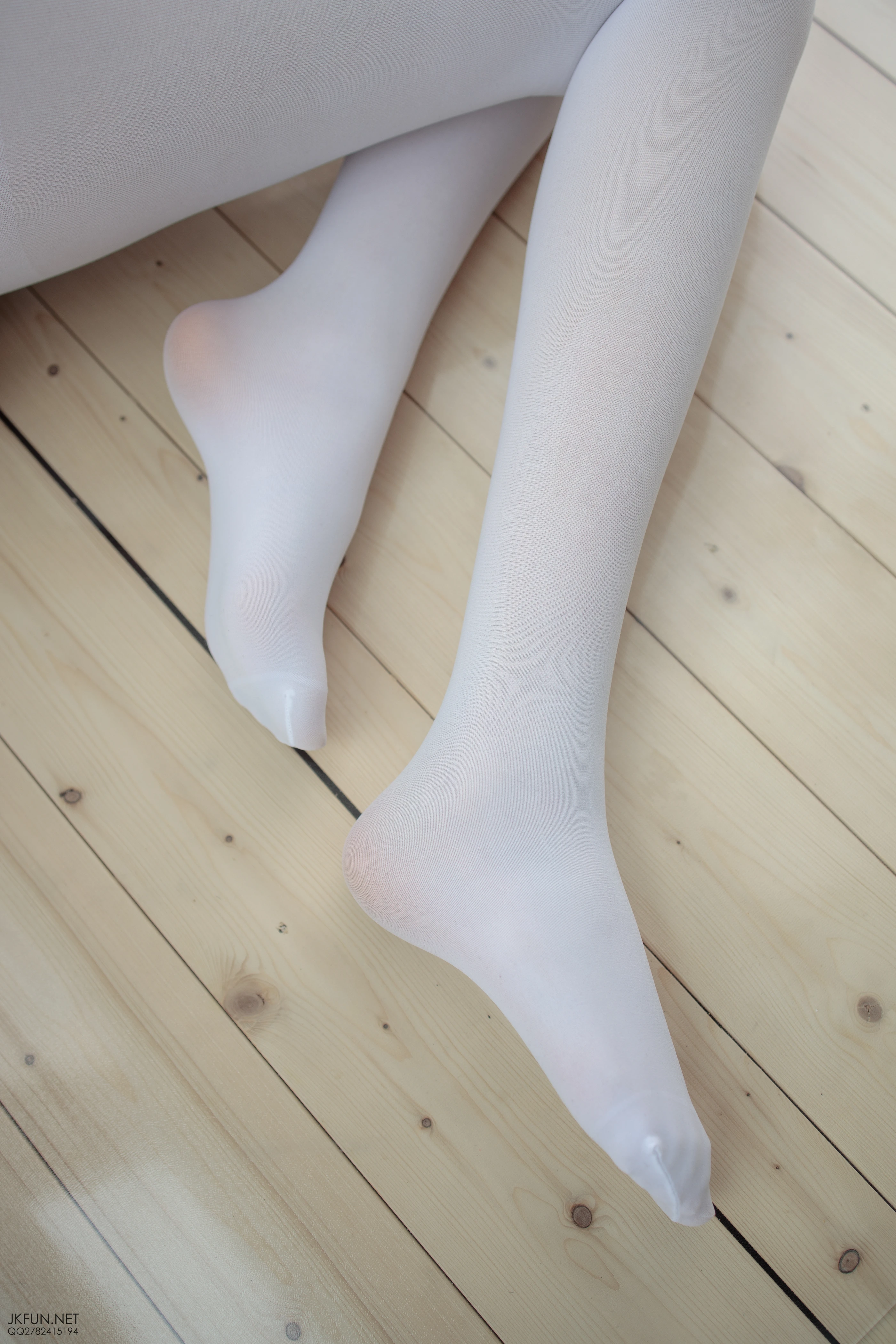森萝财团 [JKFUN-008] Aika 60D白丝踩酱肉包 [130P 1V]插图7